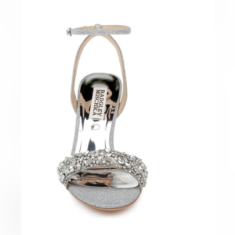 Badgley Mischka
Collection
Jen Ankle Strap Sandal - Picture 3 of 13